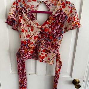Anthropologie V-Neck Floral Flutter Hem Top -XS